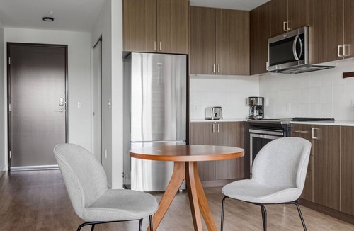 Mann Apartment | Inviting Central District 1BR w/Gym, near Dining, by Blueground