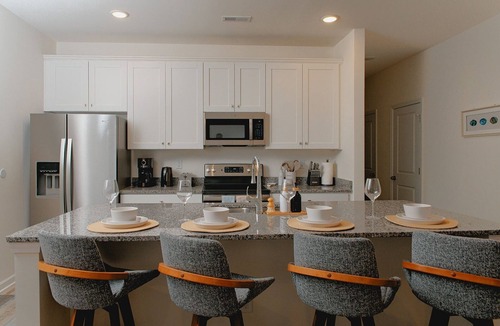 Cornelius House | Kasita Cornelius East- Free Parking- 3 beds- Modern and Pristine