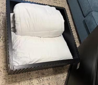District Heights Apartment | King Suite and Sofa Bed Fast WI-FI Easy DC Access