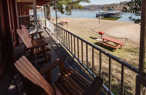 Blue Eye Cabin | Lakefront Cabin #8 on the shores of Table Rock Lake