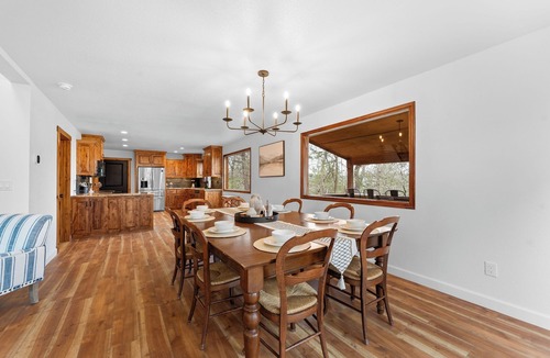 Eagle Rock Cabin | Lakefront Cabin perfect for families