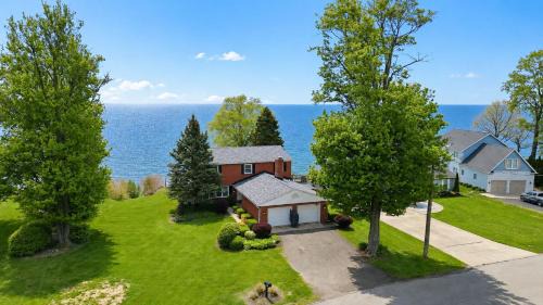 Madison-on-the-Lake House | Lakefront Home in Madison - Private Beach