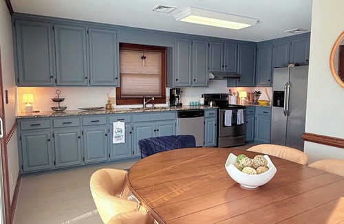 Mount Mourne House | Lakefront Paradise on Lake Norman-Sleeps 12, Pet-friendly, Private dock, kayaks