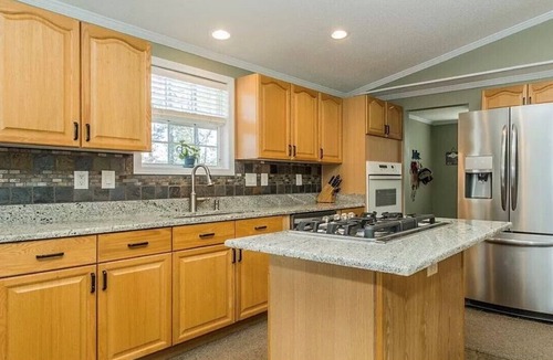 Wise House | Lakefront, Private Dock, Quiet Cove- Lake Gaston- New Rental as of 2024