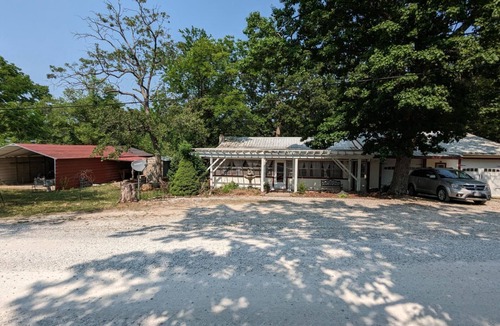 Warsaw Cabin | Lakeside Retreat: Serene 3-BR Cabin Nestled in Woods by Truman Lake