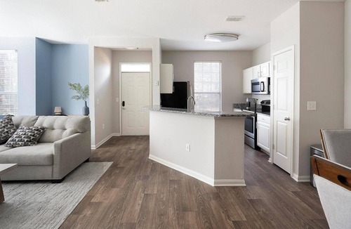 Murfreesboro Apartment | Landing | Chic 1BD, Gym, Clubhouse