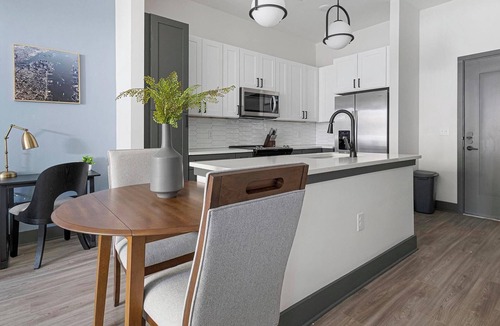 Southbank Apartment | Landing | Incredible 1BD, Rooftop Lounge, Gym