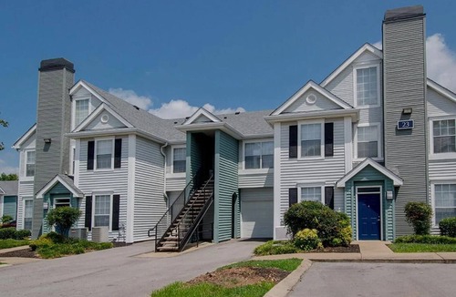 Murfreesboro Apartment | Landing | Modern 1BD, Gym, Clubhouse