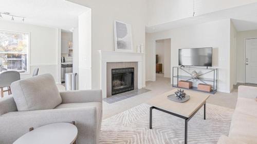 Winston - Salem Apartment | Landing Modern Apartment with Amazing Amenities (ID6949X45)