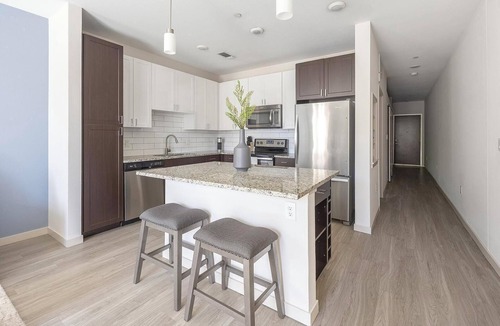 City Park Apartment | Landing | Stunning 1BD, Yoga Studio