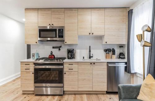 Center City West Apartment | Large and Cozy Center City 1BR