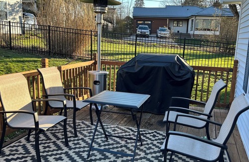 Ligonier House | Large home, walk to center of town, historic attractions and specialty shopping!