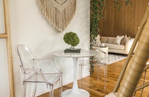 Wilton Apartment | Light filled zen 3BR Penthouse - 7 min to Westport
