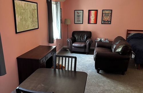 Saint Andrews Apartment | Loft studio in charming Sewanee! Directly on Mt Goat Trail minutes from downtown