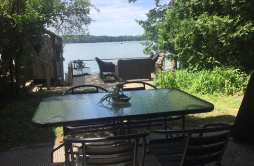 Dover House | Lovely Waterfront Suite, New Hampshire Seacoast
