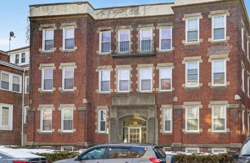 North Brookline Apartment | Luxe 1bd