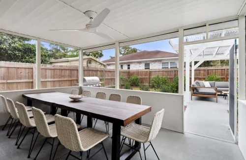 Thunderbolt House | Luxe Modern Home Private Hot Tub