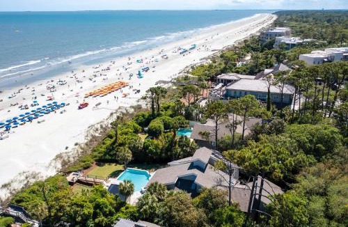 Oceanside House | Luxury Oceanfront 7 BR 7 BA Wonderful Pool Deck Beach gear and bike rentals included