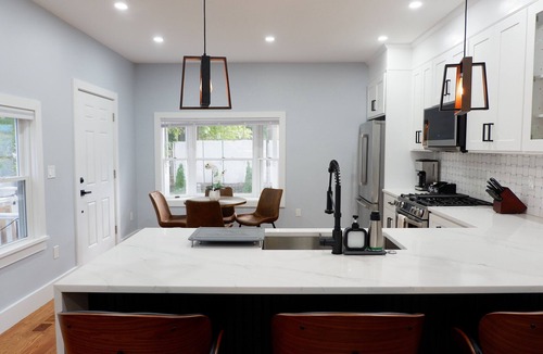 Ashmont House | Luxury Retreat - 7 min walk to subway - Minutes to Downtown