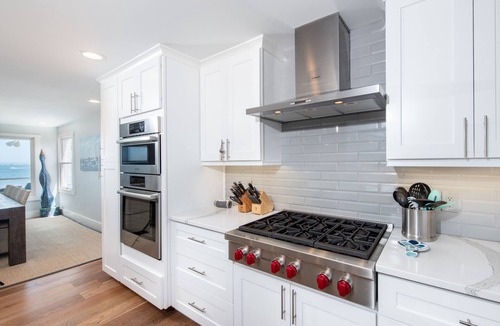 Clinton House | Luxury Waterfront Home-Still some availability for Summer 2026
