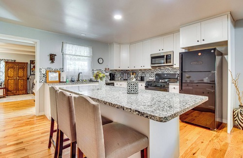 Mammoth Spring Cottage | Mammoth Spring River Retreat: Family Gem, Big Yard