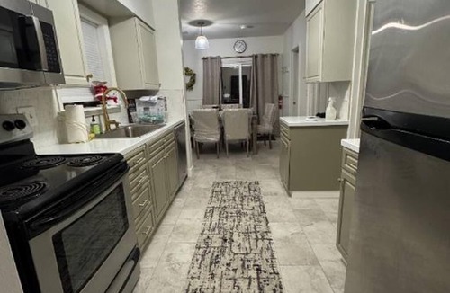 University Park House | Marvelous 4-bedroom house in Portland perfect for your getaway
