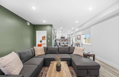 Center City Apartment | Massive Multi-Unit Home, Sleeps 25, 2 Car Garage