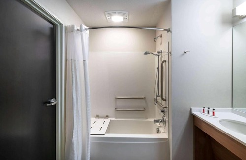 Carlisle Hotel | Microtel Inn & Suites by Wyndham Carlisle