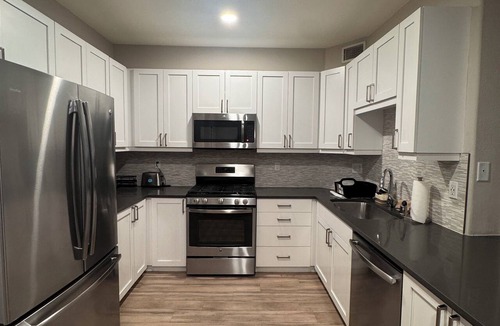 Beverly Hills Apartment | Modern 2BD Next to The Grove