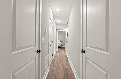 Southwest Center City Apartment | Modern Philly Stay | Garage Parking Near Stadiums