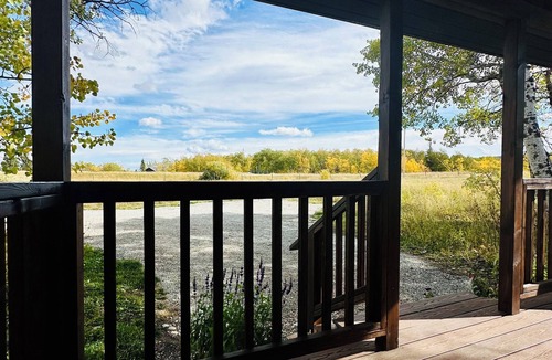 Babb Cabin | Modern & private, 1-bedroom cabin close to Many Glacier & Going-to-the-Sun Road.