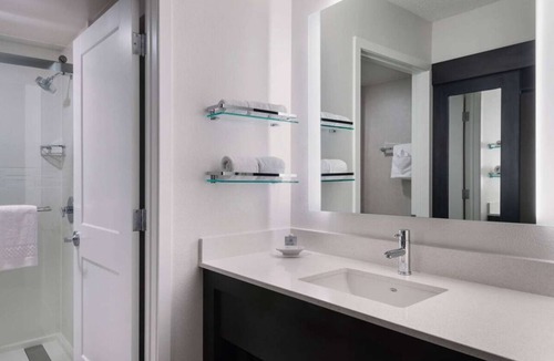 Mount Tabor Hotel | Modern Suite Close to Stickley Museum! Free Breakfast, Pet-friendly, Indoor Pool