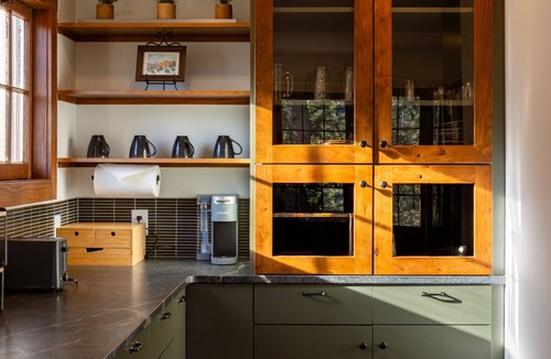 Cascade-Chipita Park House | Mountain Cabin: Stunning Views, Deck, Hot Tub, Fire Pit, Forest & Peak Retreats
