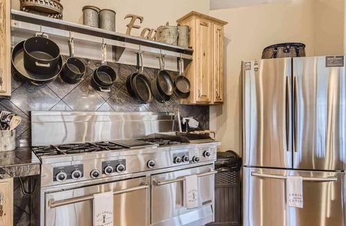 Black Hawk House | Mountain Retreat | Deck with Views | Sleeps 10