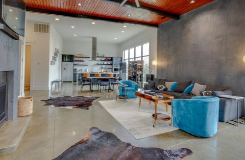 The Nations House | Nations Oasis - Luxury & Style - Pool & Hot Tub