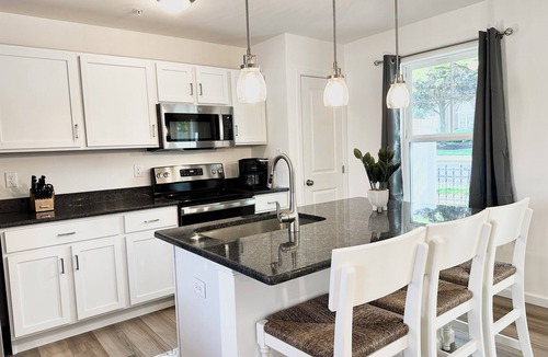 Mount Penn House | New Luxurious Townhome in Reading, Near Lancaster, and Philadelphia