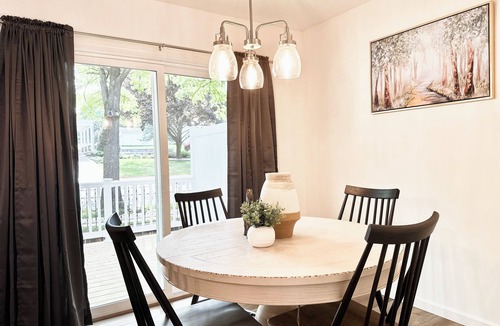Mount Penn House | New Luxurious Townhome in Reading, Near Lancaster, and Philadelphia