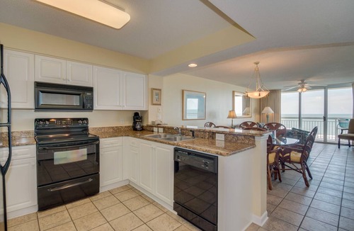 Crescent Beach Condo | Oceanfront luxury condo and great amenities + Free Attraction Tickets!