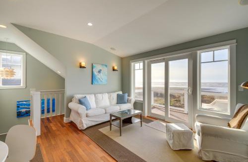 Moclips House | Oceanfront Moclips Retreat w/Beach Access & View!