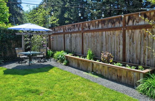 Olympia House | Oly Oasis - charming bungalow in Olympia with WiFi, AC and your own backyard!n