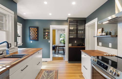 Eugene House | Orchard Luxe: Modern 3BR home steps from UO, perfect for six guests.