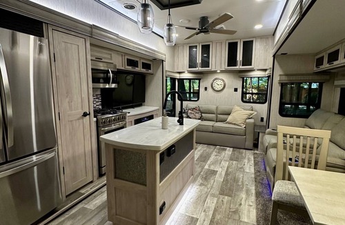 Lacey House | Pacific Northwest Luxury Glamping!