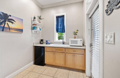 Crescent Beach House | Panama Dunes Townhome 3-4 minute walk to the beach spring dates available!