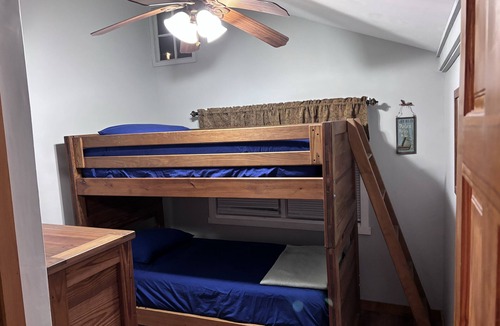 Andover Cottage | Paradise Lakefront Cottage on Cranberry Lake