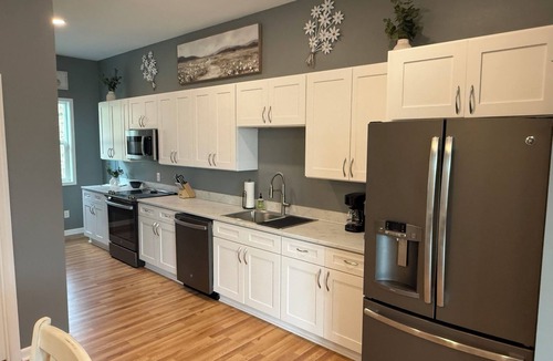 Crawfordsville Apartment | Peaceful and private. Brand new 2 bedroom private estate apartment.