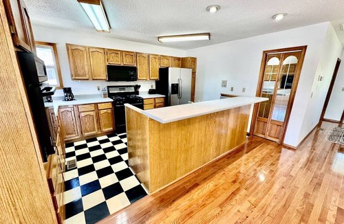 Rockaway Beach House | Peaceful Lake Escape with Boat Slip & Spacious Lounge in Garfield, Arkansas