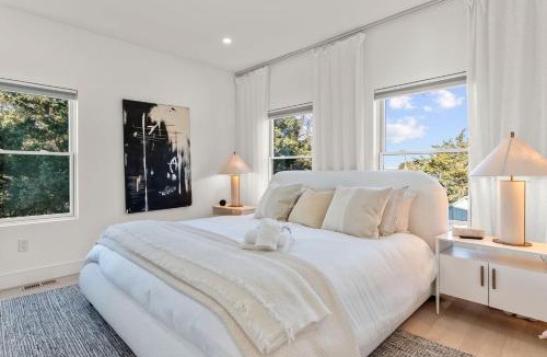 Cataumet Villa | Peaceful Oceanfront Villa in Bourne, Massachusetts