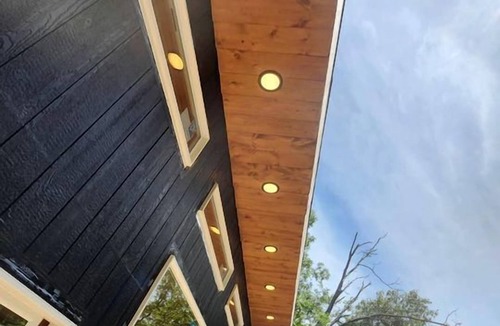 Pittsburg Cabin | Peaceful Wooded Getaway with Hot Tub, Fire Pit & Scenic Views in Pittsburg, Missouri