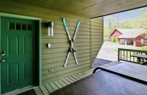 Northface House | Perfect location for a Canaan Valley vacation! "Apres" Ski has it all!