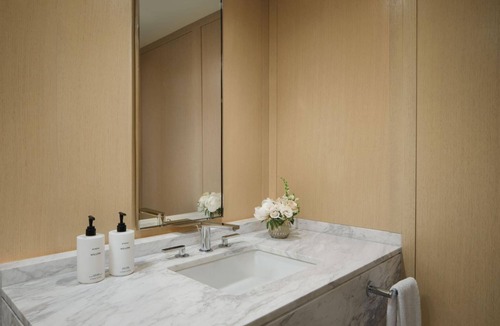 Back Bay East Hotel | Perfect Space to Relax & Retreat! Pet-friendly Property, Minutes to Carson Beach